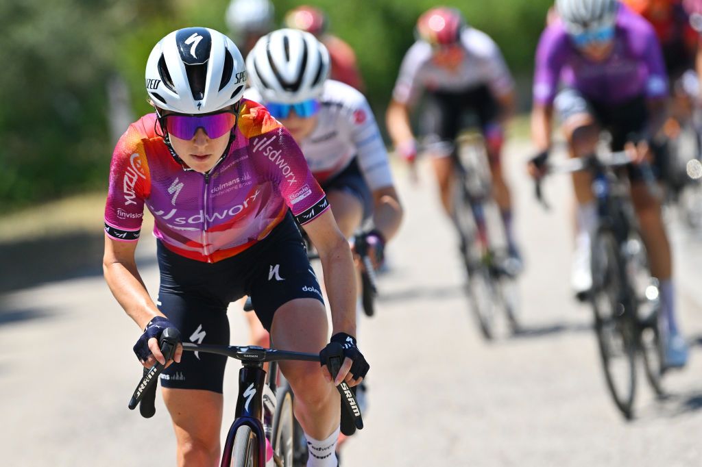 CHIETI ITALY JULY 12 Niamh FisherBlack of New Zealand and Team SD Worx Protime attacks during the 35th Giro dItalia Women 2024 Stage 6 a 159km stage from San Benedetto del Tronto to Chieti 330m UCIWWT on July 12 2024 in San Benedetto del Chieti Italy Photo by Luc ClaessenGetty Images