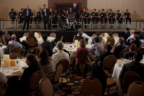 The 2010 United Health Care get presented for the first time.