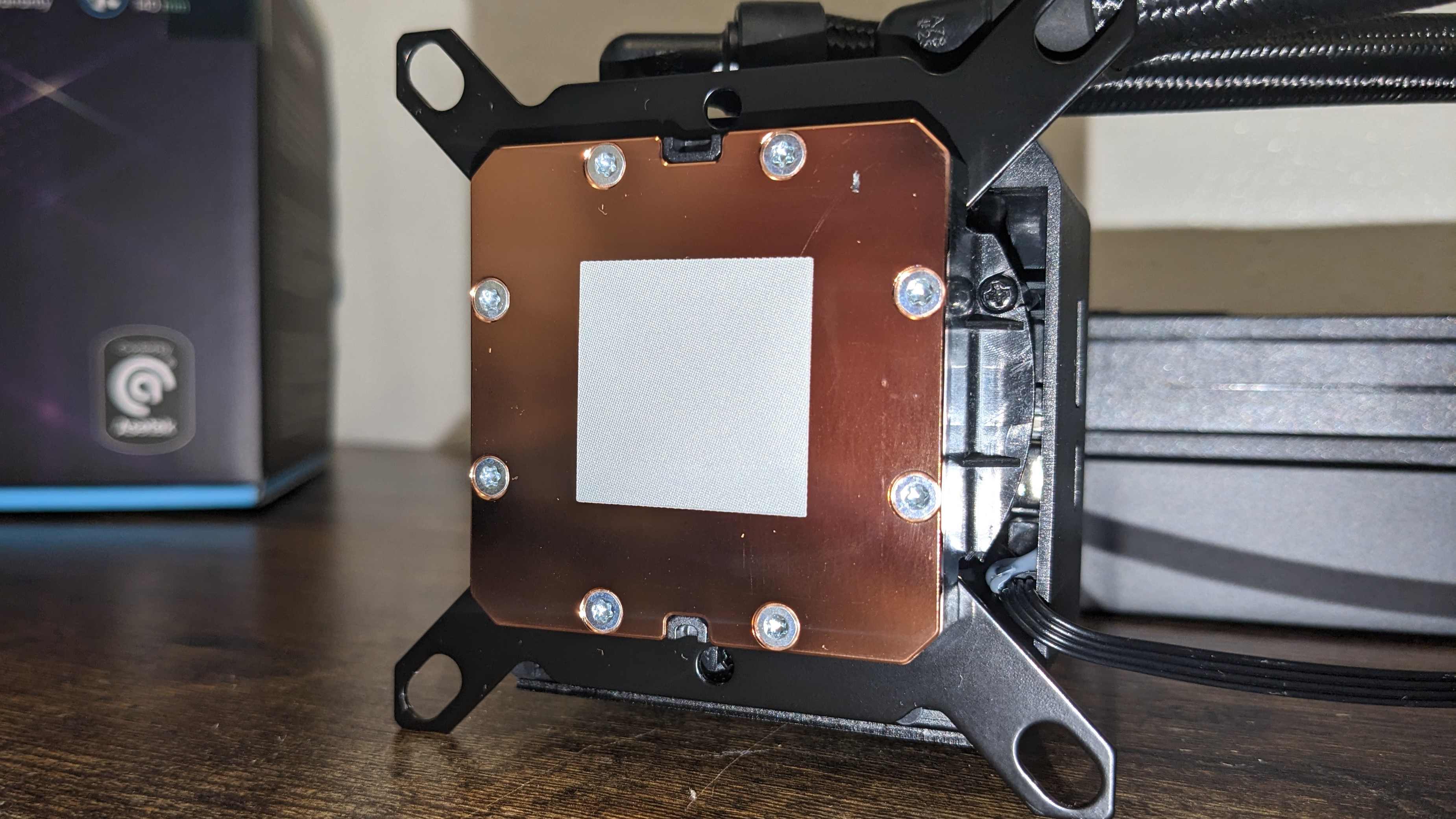 Lian Li Galahad II 360 LCD AIO cooler