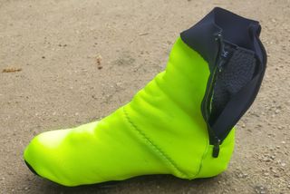 Image shows the Gorewear Shield Thermo overshoes