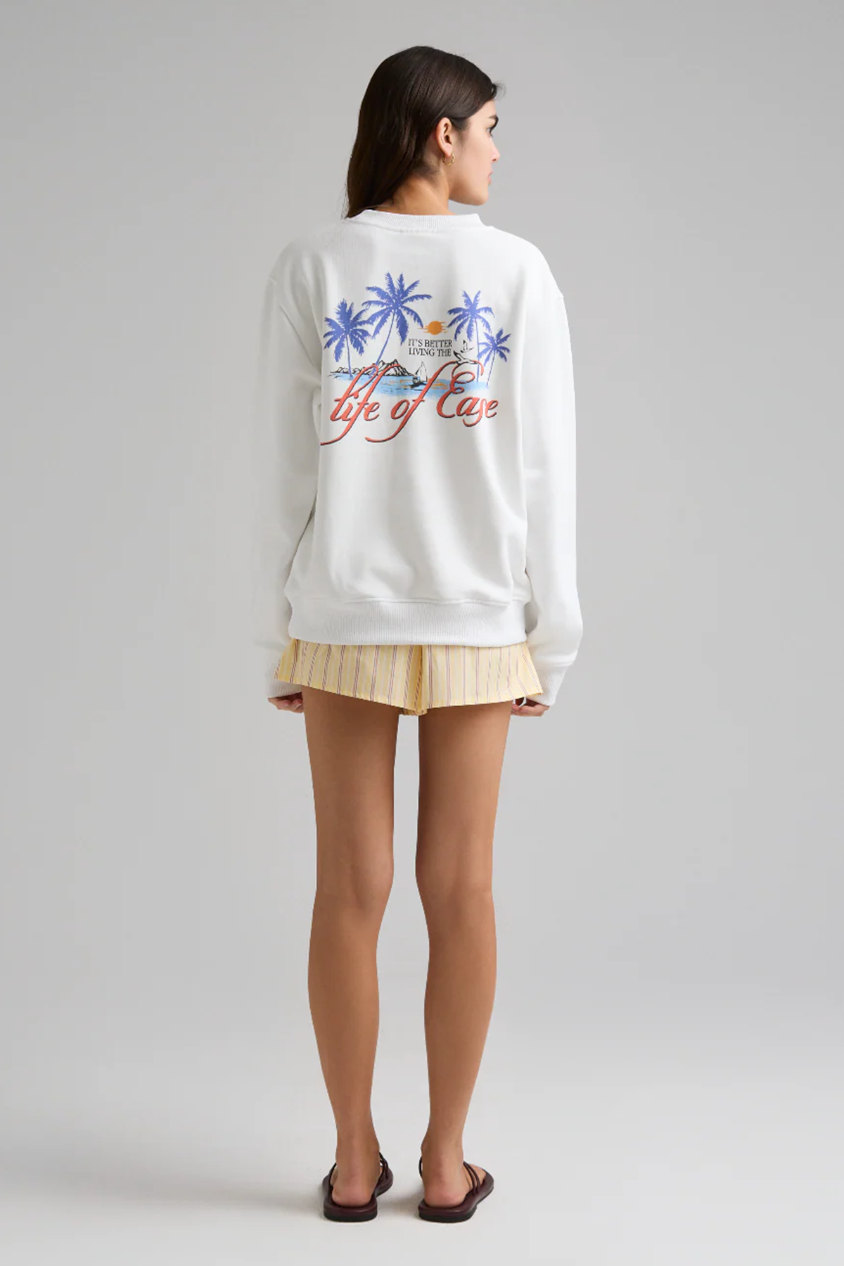 Loe Sweatshirt | Living the Life of Ease
