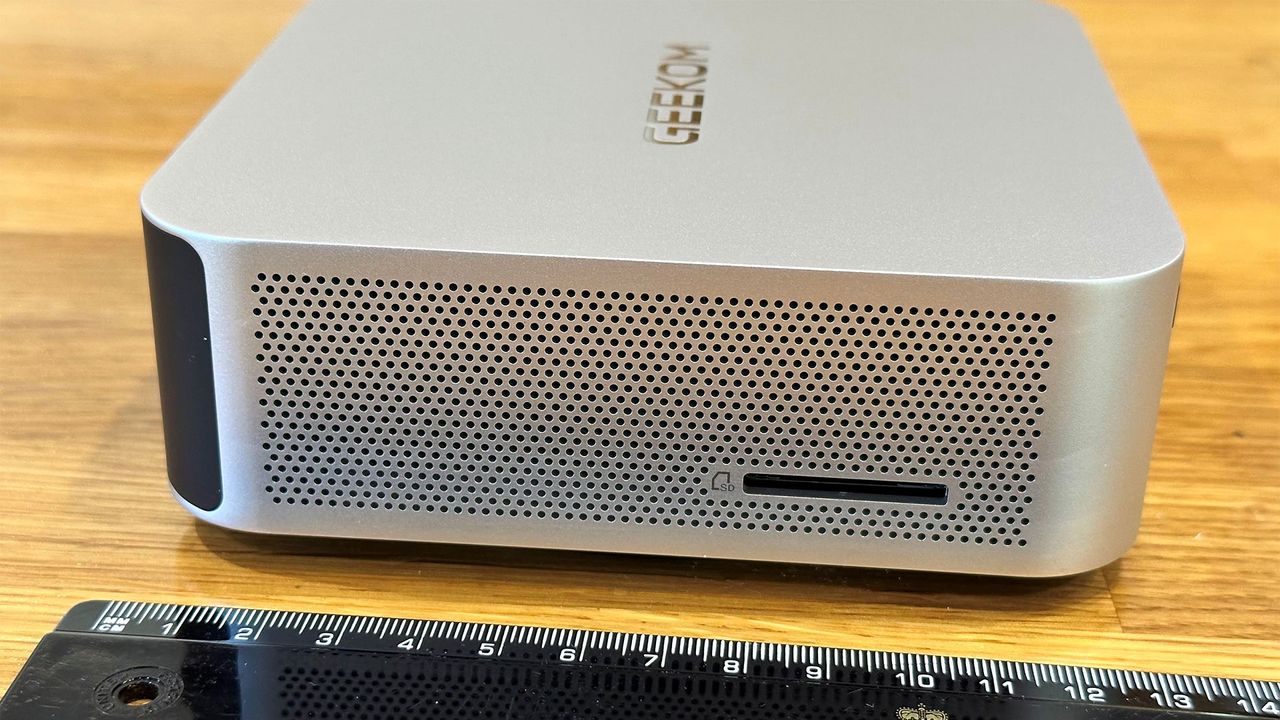 Geekom A9 Max 2026