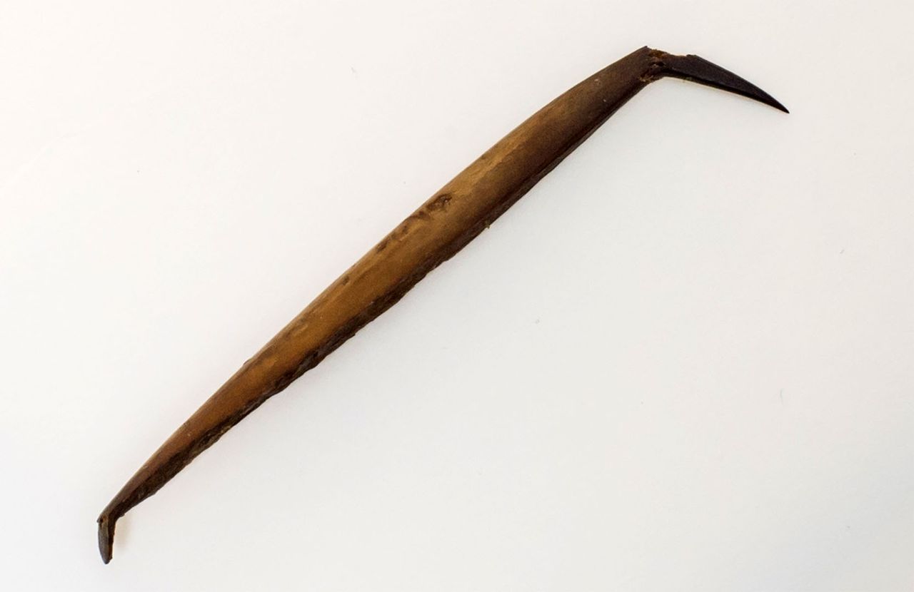 The researchers suggests that &Ouml;tzi's tattoos were made by "hand poking" with a bone awl, similar to this one found near &Ouml;tzi's body that he probably used to repair his equipment.