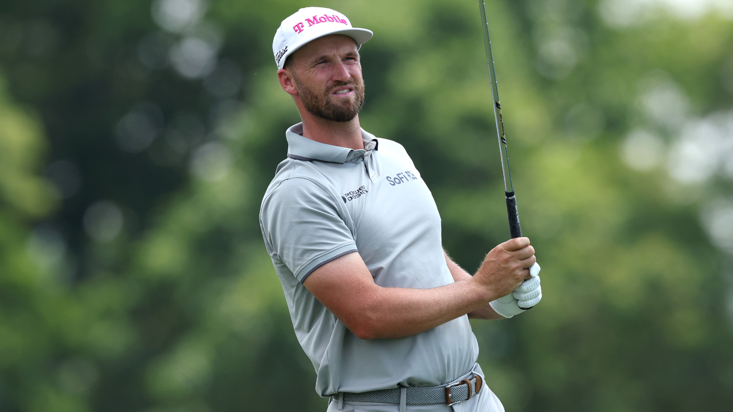 Wyndham Clark takes a shot at the US Open