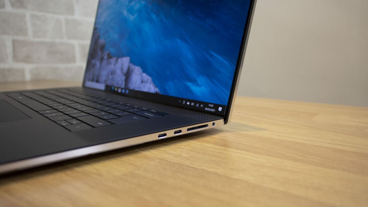 A photograph showing the Dell XPS 17's right-hand ports
