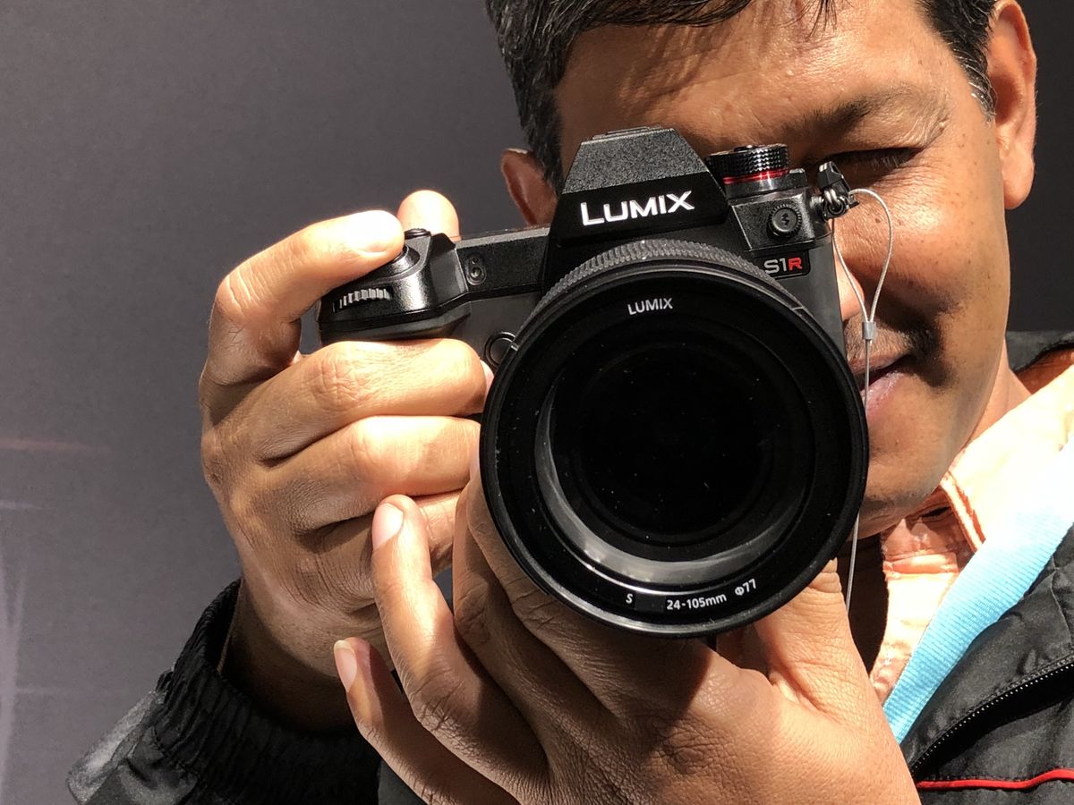 Panasonic Lumix S1R