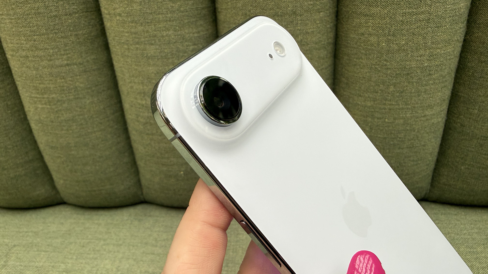 Apple iPhone Air Review