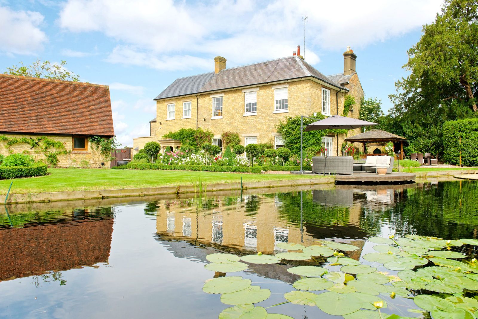 A Sprawling 18th Century Manor House That Has Links To William The A Sprawling 18th Century Manor House That Has Links To William The
