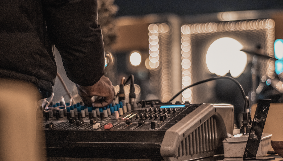 10 honest live soundcheck tips for musicians from a sound engineer ...