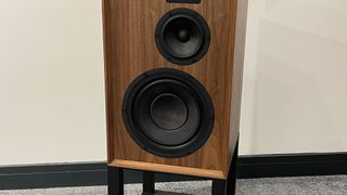 Standmount speakers: Wharfedale Dovedale