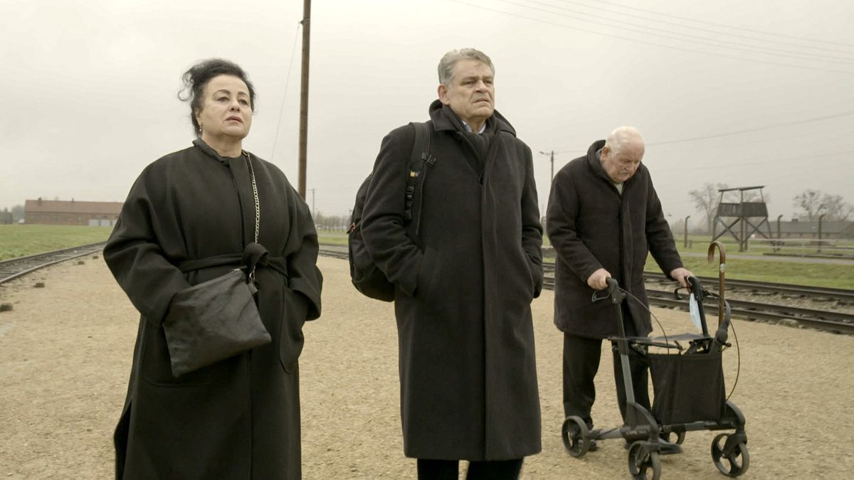 Maya Lasker-Wallfsich, Kai Höss and Hans Jurgen Höss in The Commandant&#039;s Shadow