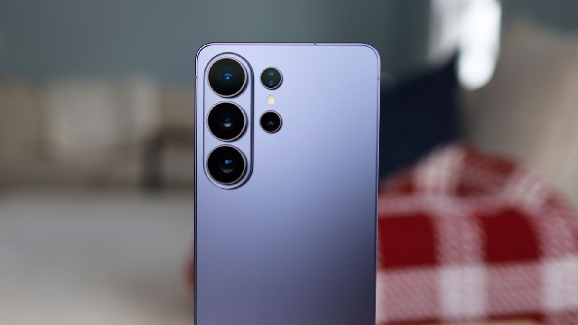 ‘Ini adalah gimbal di dalam smartphone’ — Samsung Galaxy S26 Ultra Super Steady Horizontal Lock benar-benar mampu menangani putaran 360 derajat