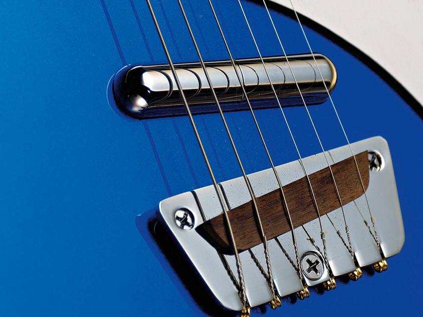 The Wild Thing boasts a pair of Dano Lipstick pickups.