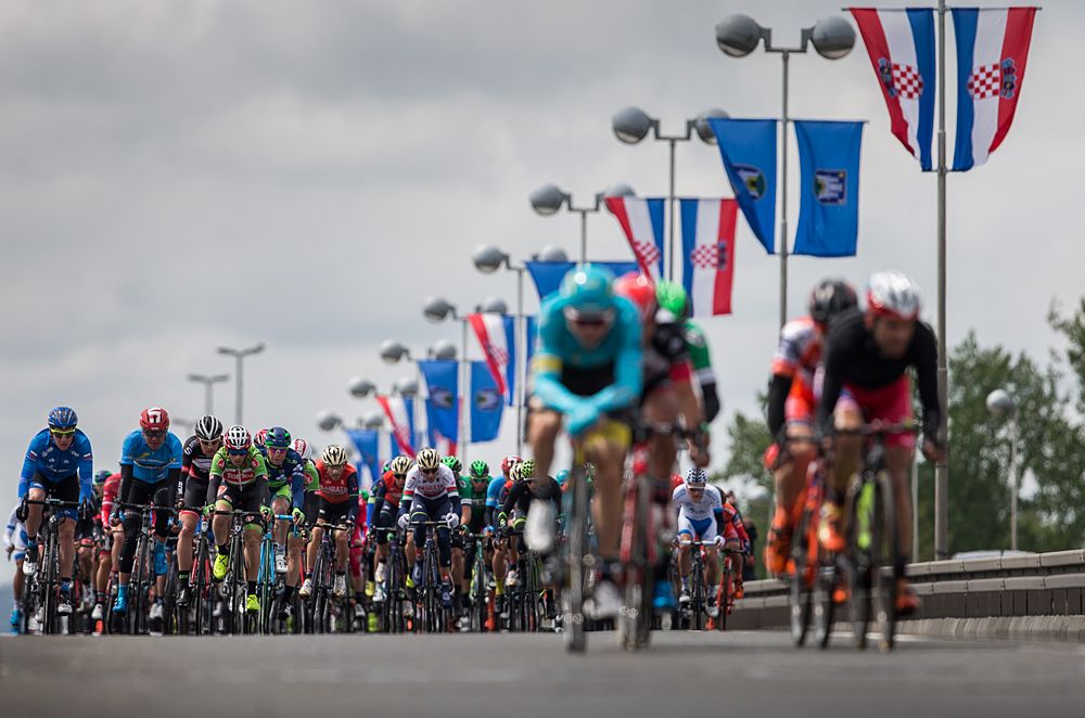 The breakaway about to be caught