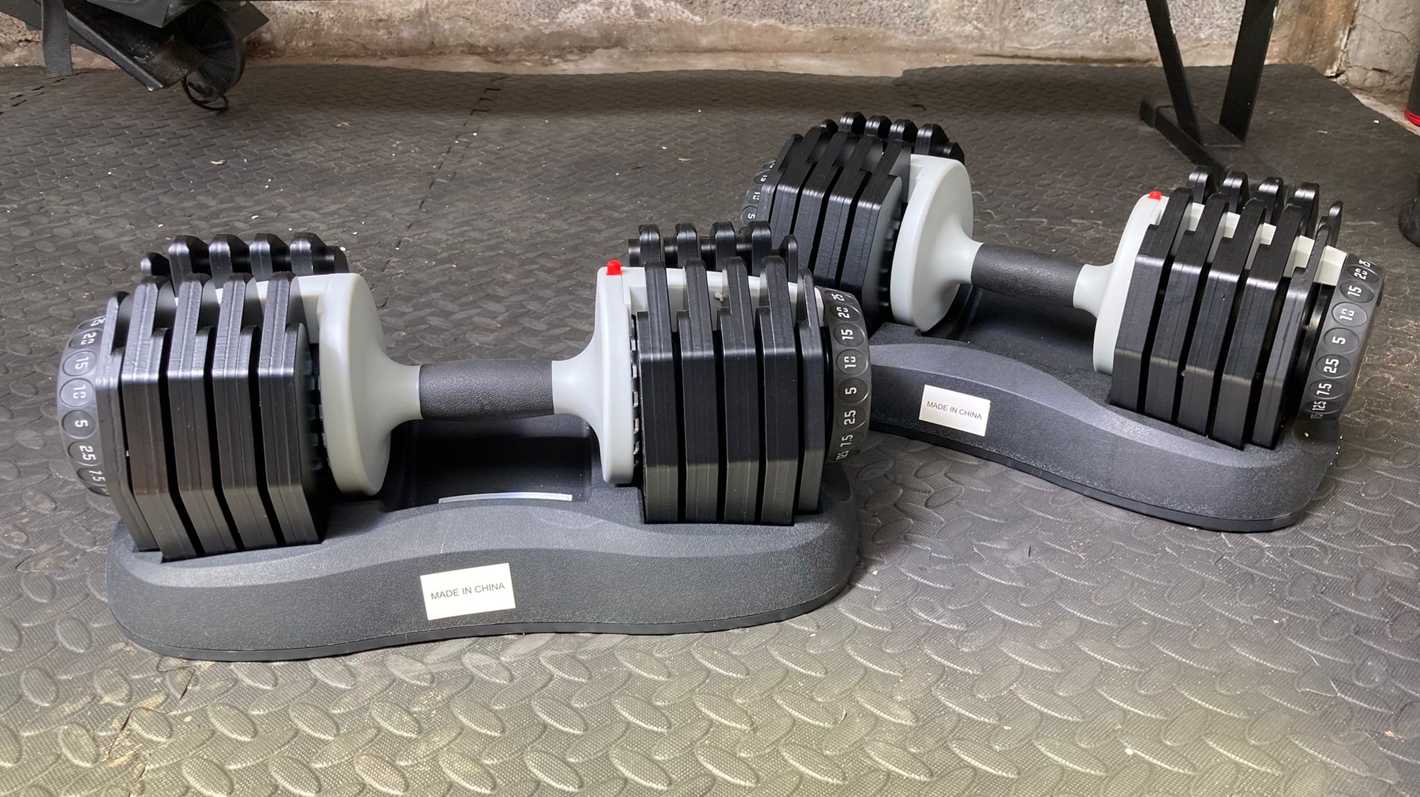 Second hand dumbbell discount set and rack