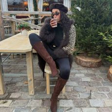 Lena wearing leggings