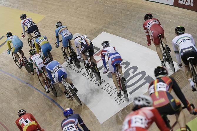 Action in the men's omnium