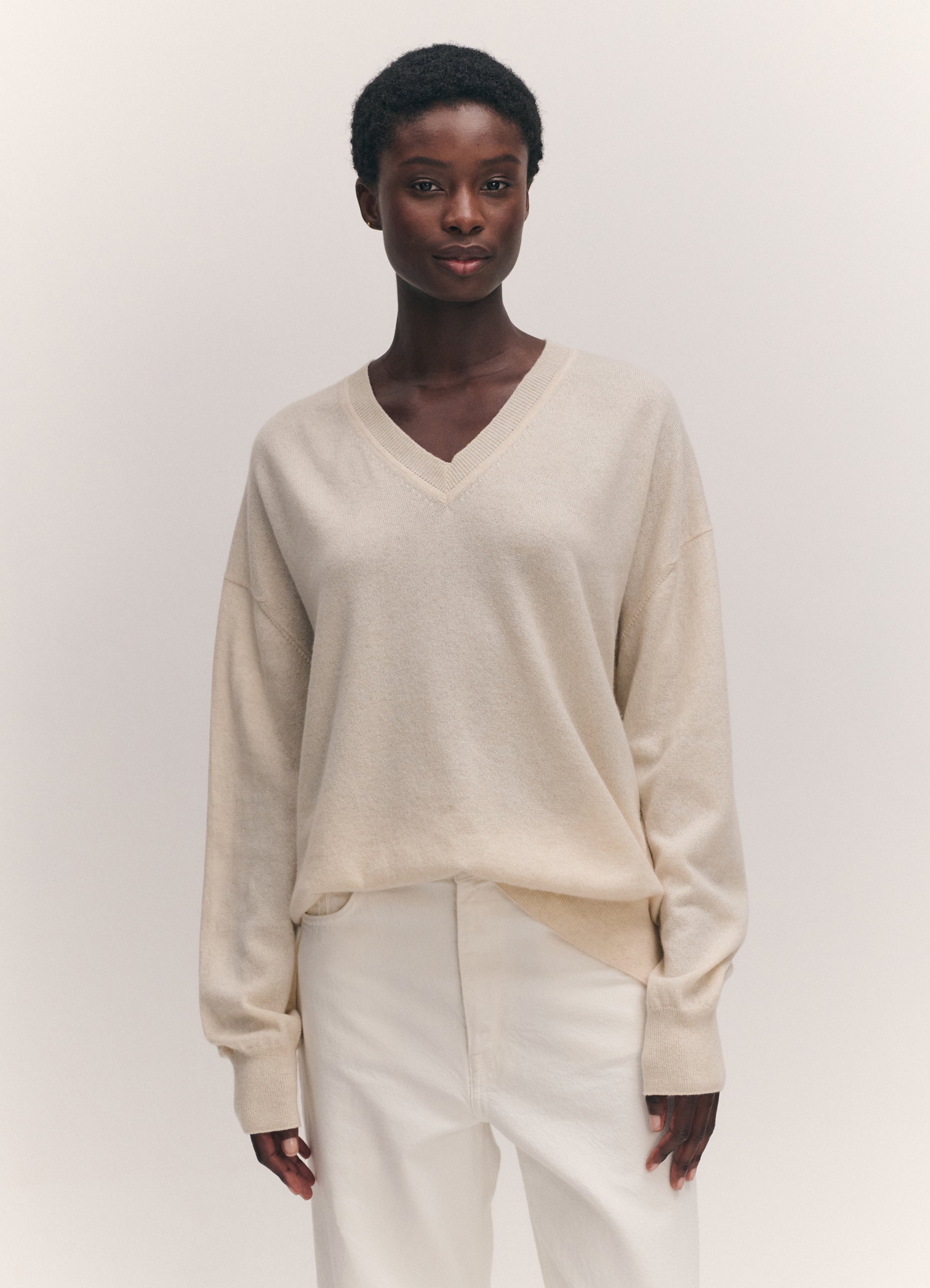 Tahra Cashmere V-Neck in Canvas