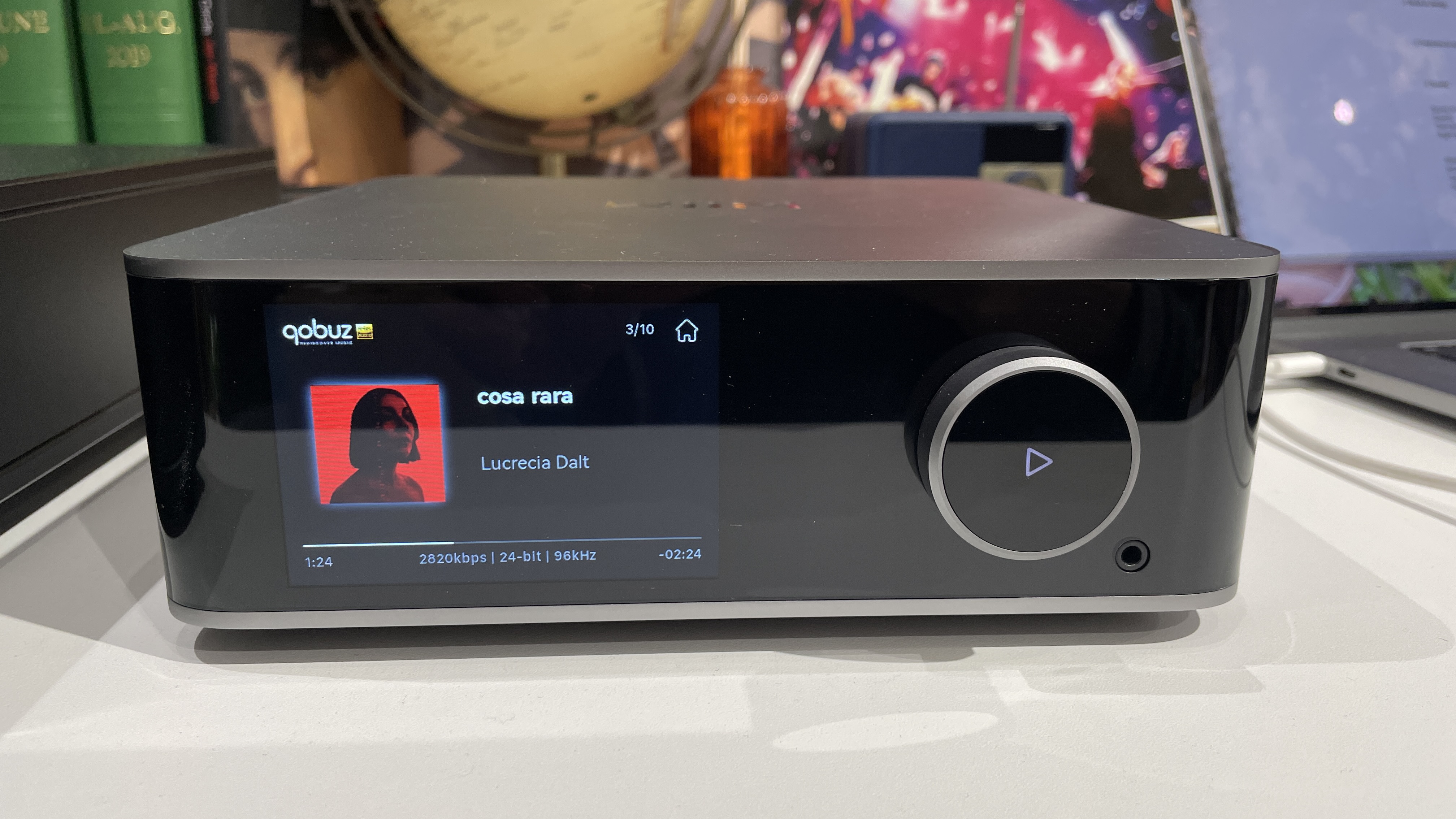 Qobuz Connect playing on WiiM Ultra streamer