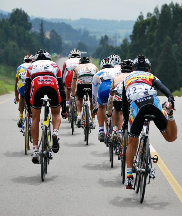Freddy Gonzalez stretches at the bag of the breakaway