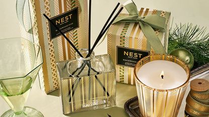 Nest New York Birchwood Pine Christmas reed diffuser with candle and boxes