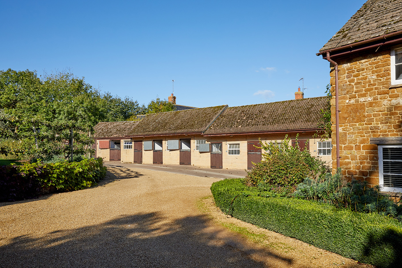 Barton-Hill-House-Knight-Frank-2.jpg