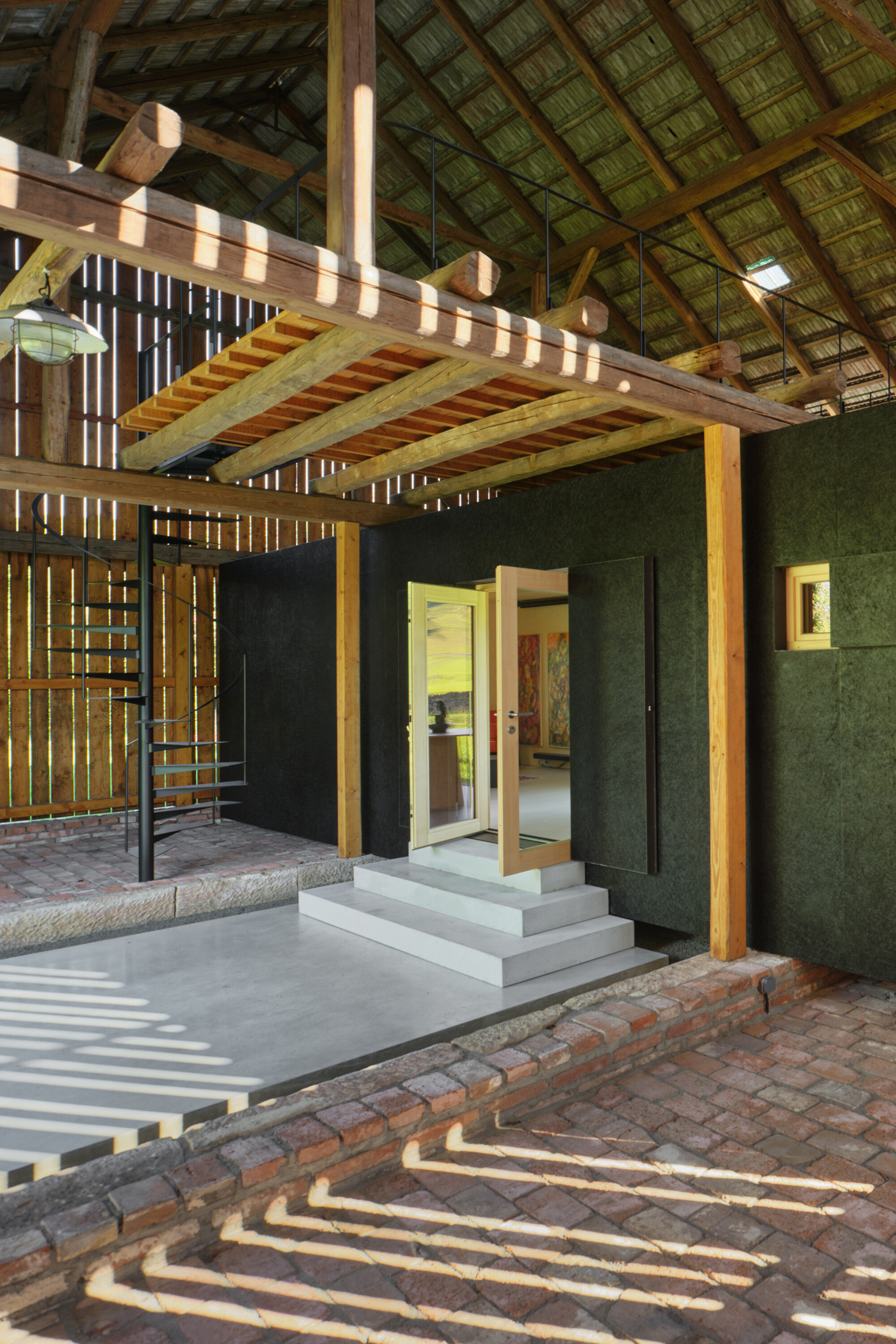 barn conversion in czech republic by Facha Architekti