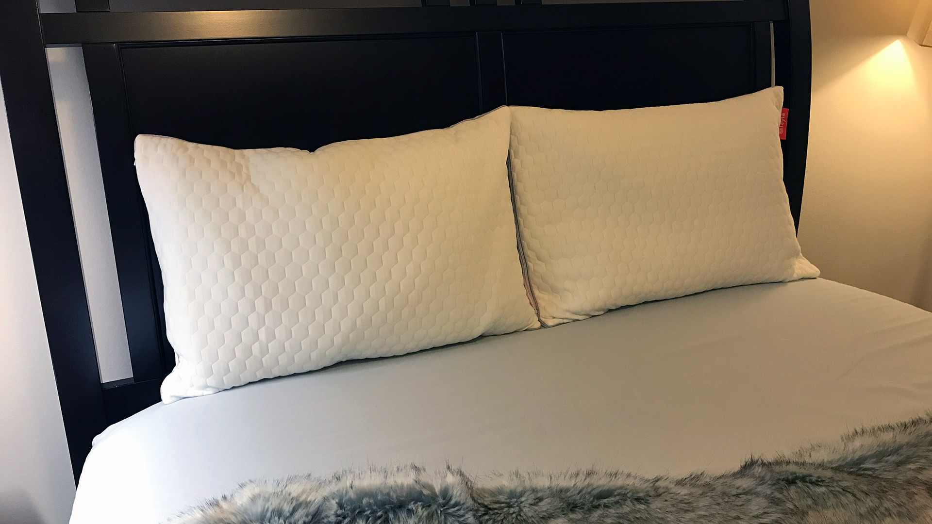 Unbox our new pillow w/us! ✨📦 #laylasleep #sleepbetterlivebetter #mem