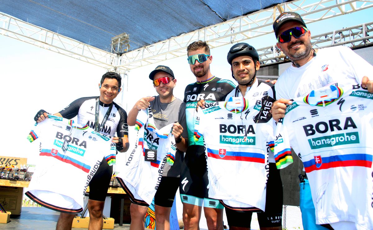 Peter Sagan y ganadores de camisetas
