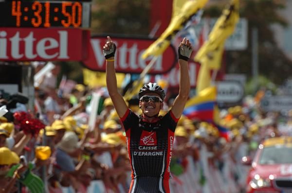 Luis Le&oacute;n S&aacute;nchez (Caisse d'Epargne) wins Tour de France stage eight Saturday in Saint-Girons.