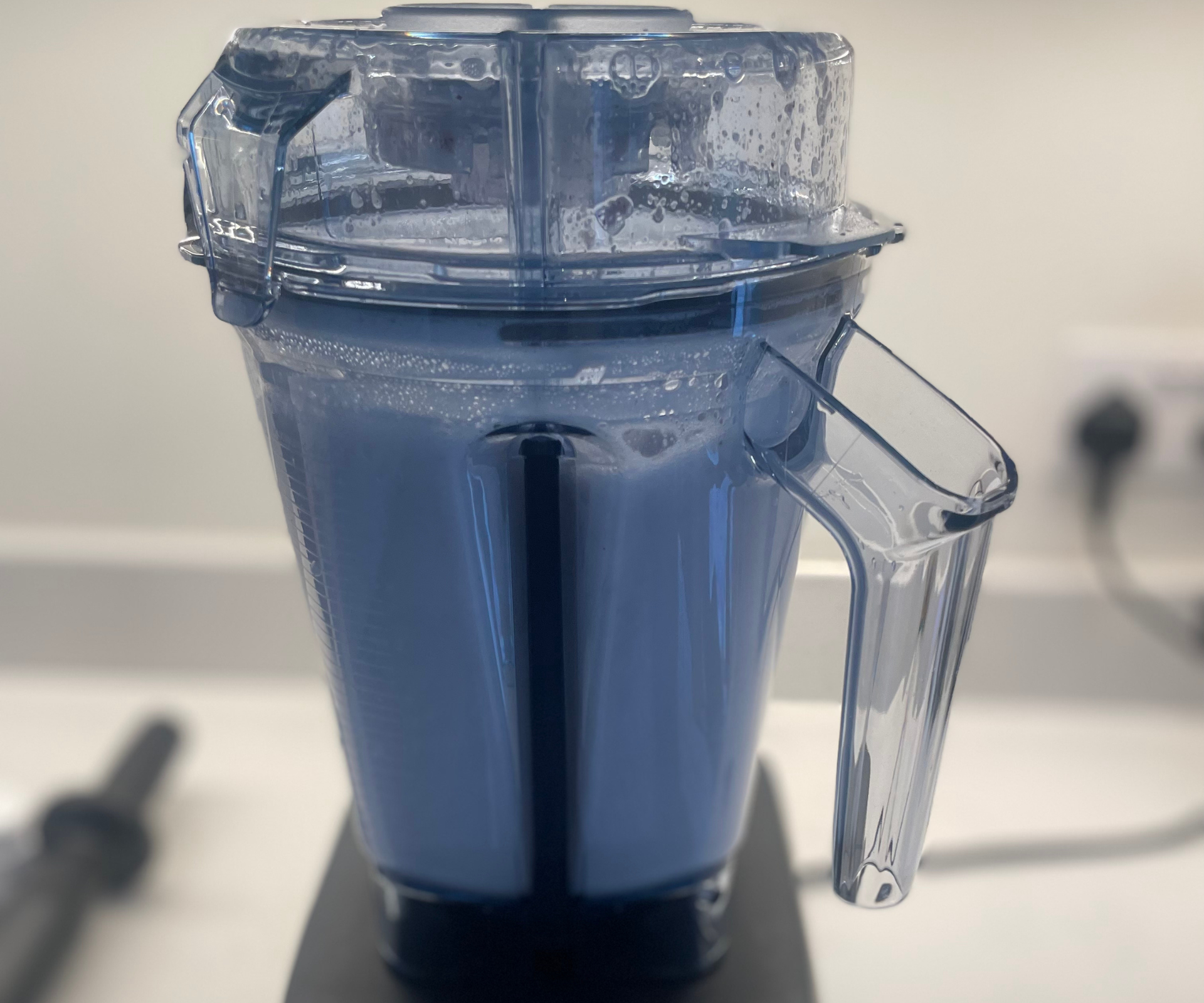 Vitamix A3500 self-cleaning