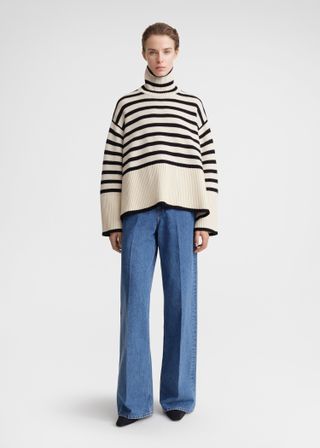 Signature Stripe Turtleneck Light Sand