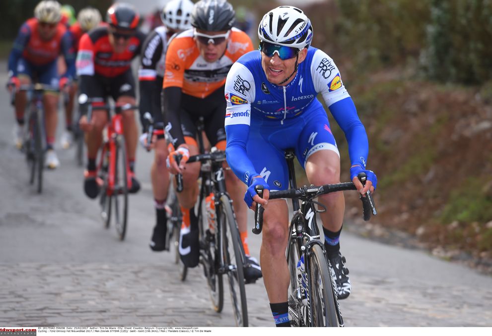 Zdenek Stybar chases for (Quick-Step Floors)