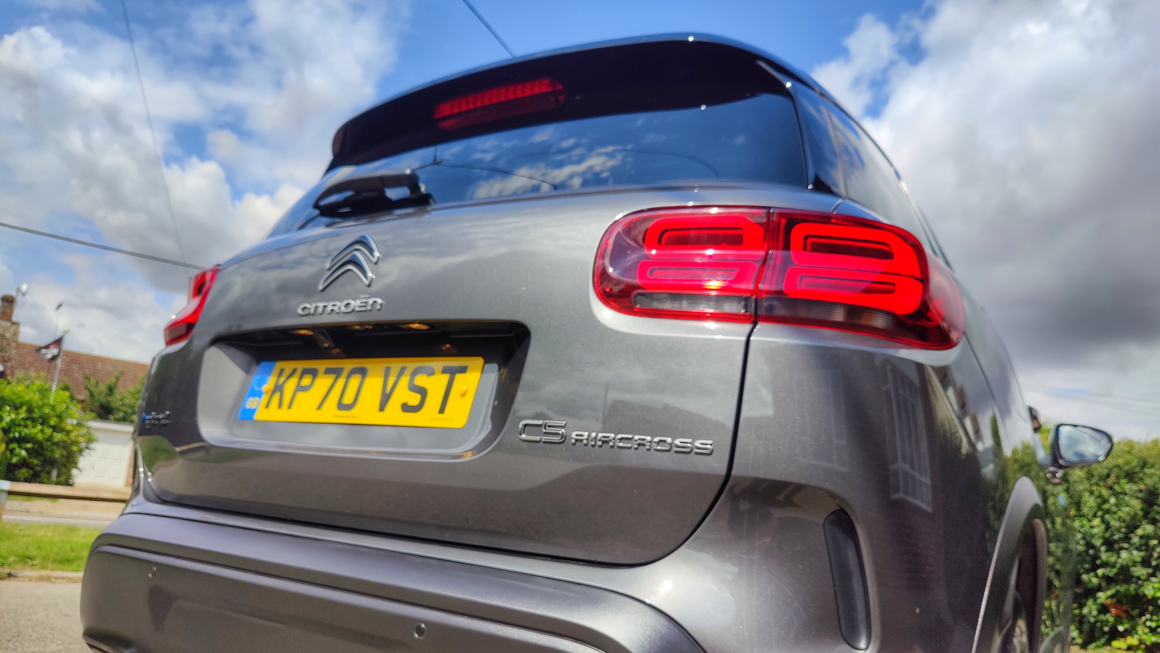 Angled close-up of rear of the Citroën C5 AirCross PHEV