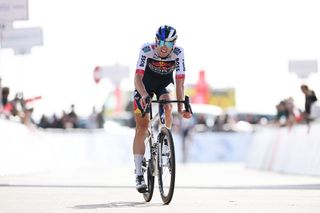 Finn Fisher-Black finishes stage 7 atop Jebel Hafeet at the UAE Tour