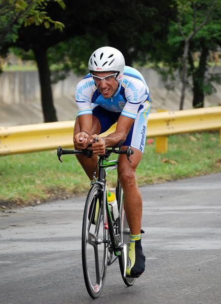 Matias Medici rides to second place.