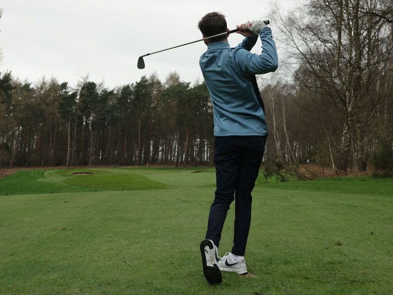 Dan Parker testing golf shoes