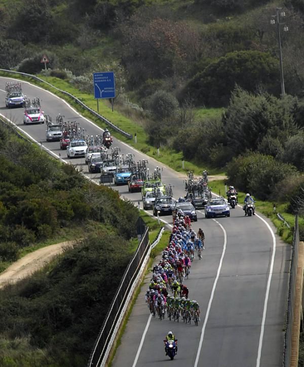 Liquigas-Doimo leads the peloton en route to Oristano.