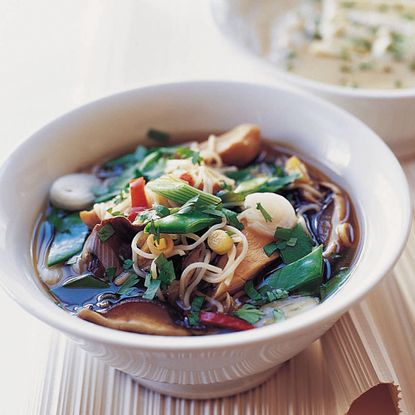 Chicken and shiitake mushroom noodle soup recipe-soup recipes-woman and home-new recipes