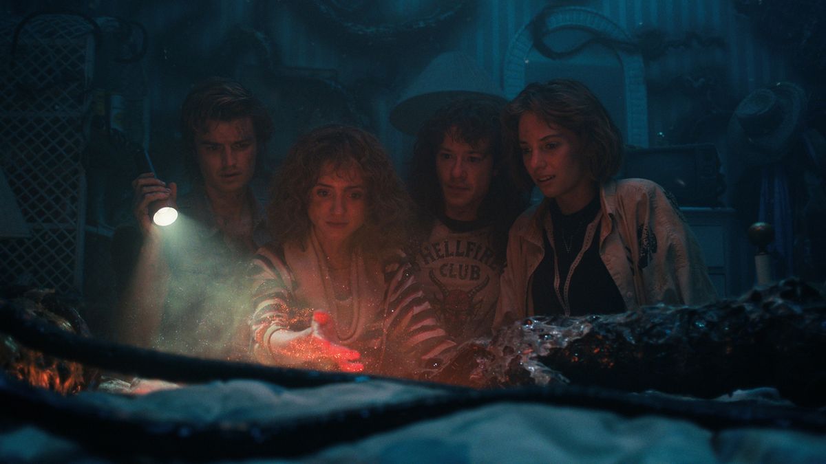 Stranger Things' Fans Think 1 Character Will Die in Season 4