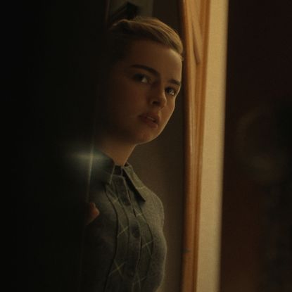 Addison Rae as Evelyn in episode 303 of Monster: The Ed Gein Story.