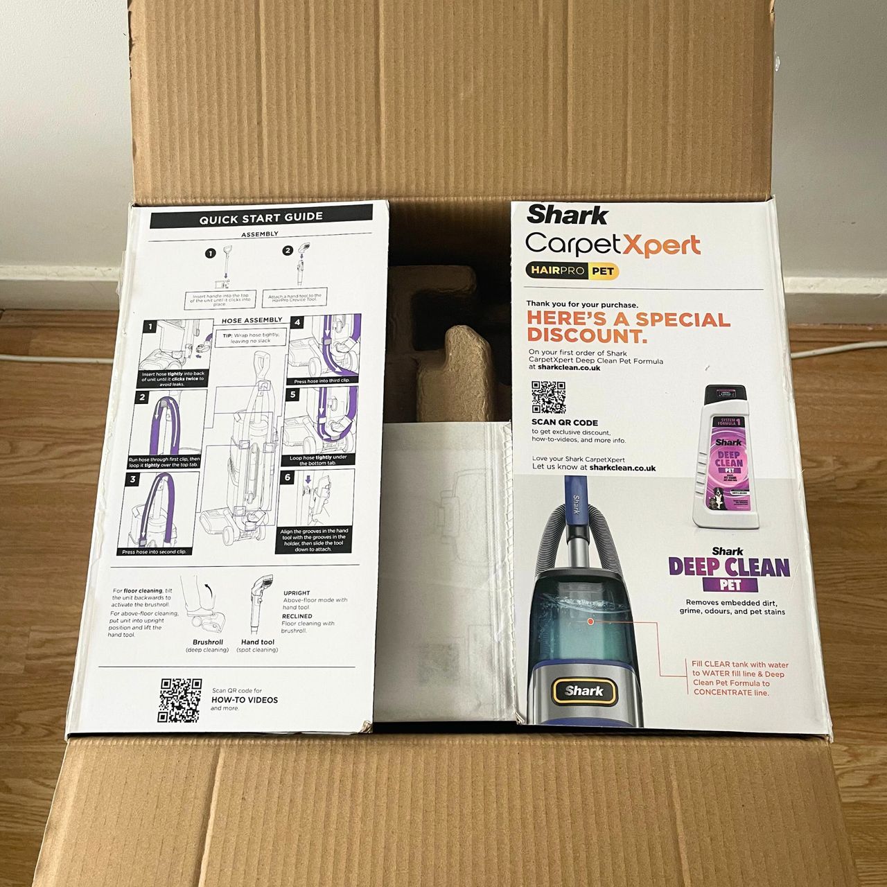 Shark CarpetXpert HairPro Pet Deep Carpet Cleaner with Spot Cleaner EX250UK box with quick guide on the lid