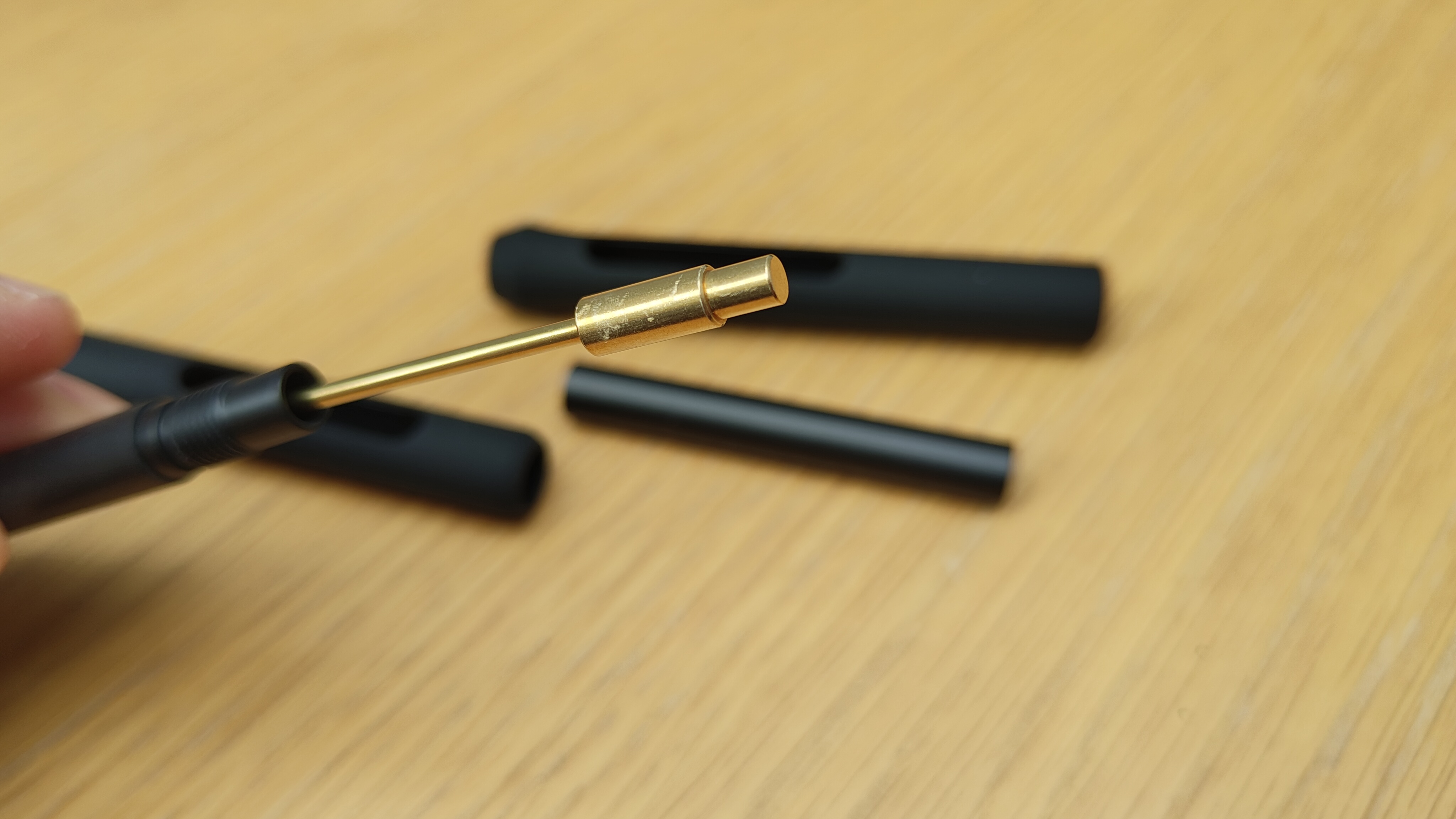 Wacom Pro Pen 3; a weight inside a stylus