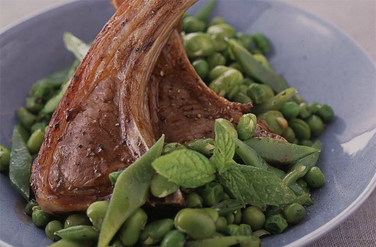 Balsamic lamb chops with minted beans