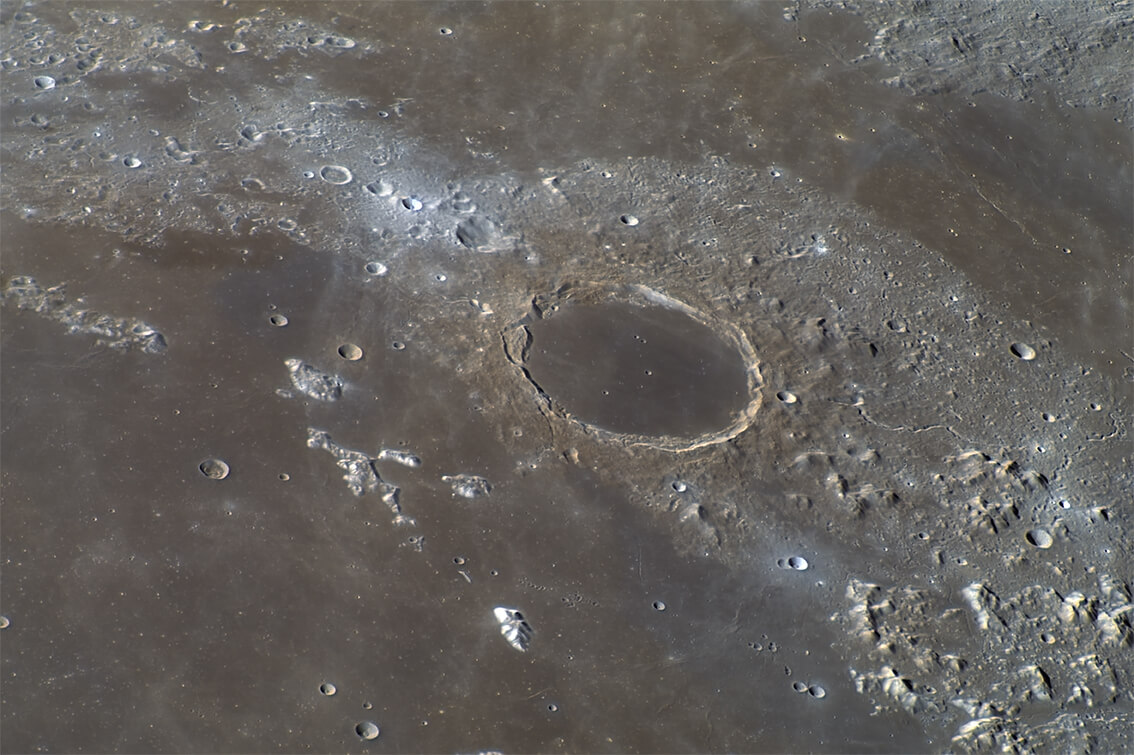 Plato and Vallis Alpes .