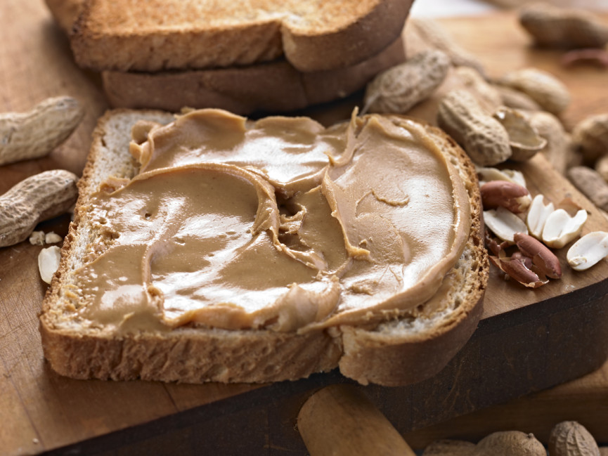 a-peanut-butter-fondue-bar-is-coming-to-london-2-1556669410-VRS9-column-width-inline