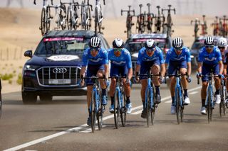 Movistar missed the echelon at the UAE Tour