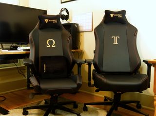 Secretlab Gaming Chairs & Gaming Desk