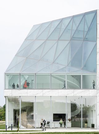 Buffalo AKG Art Museum opens, seen here closeup of exterior geometry