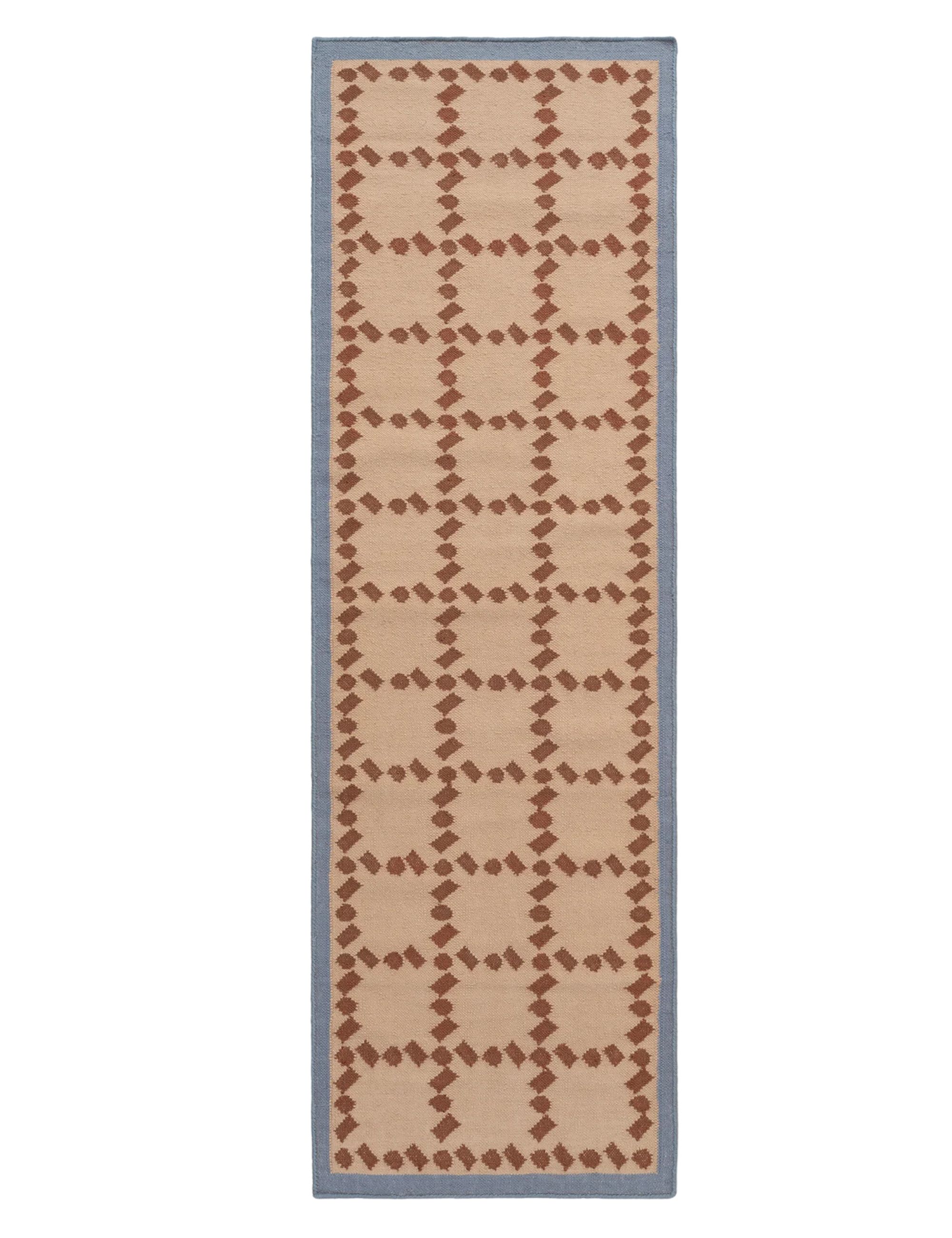 Patterned runner
